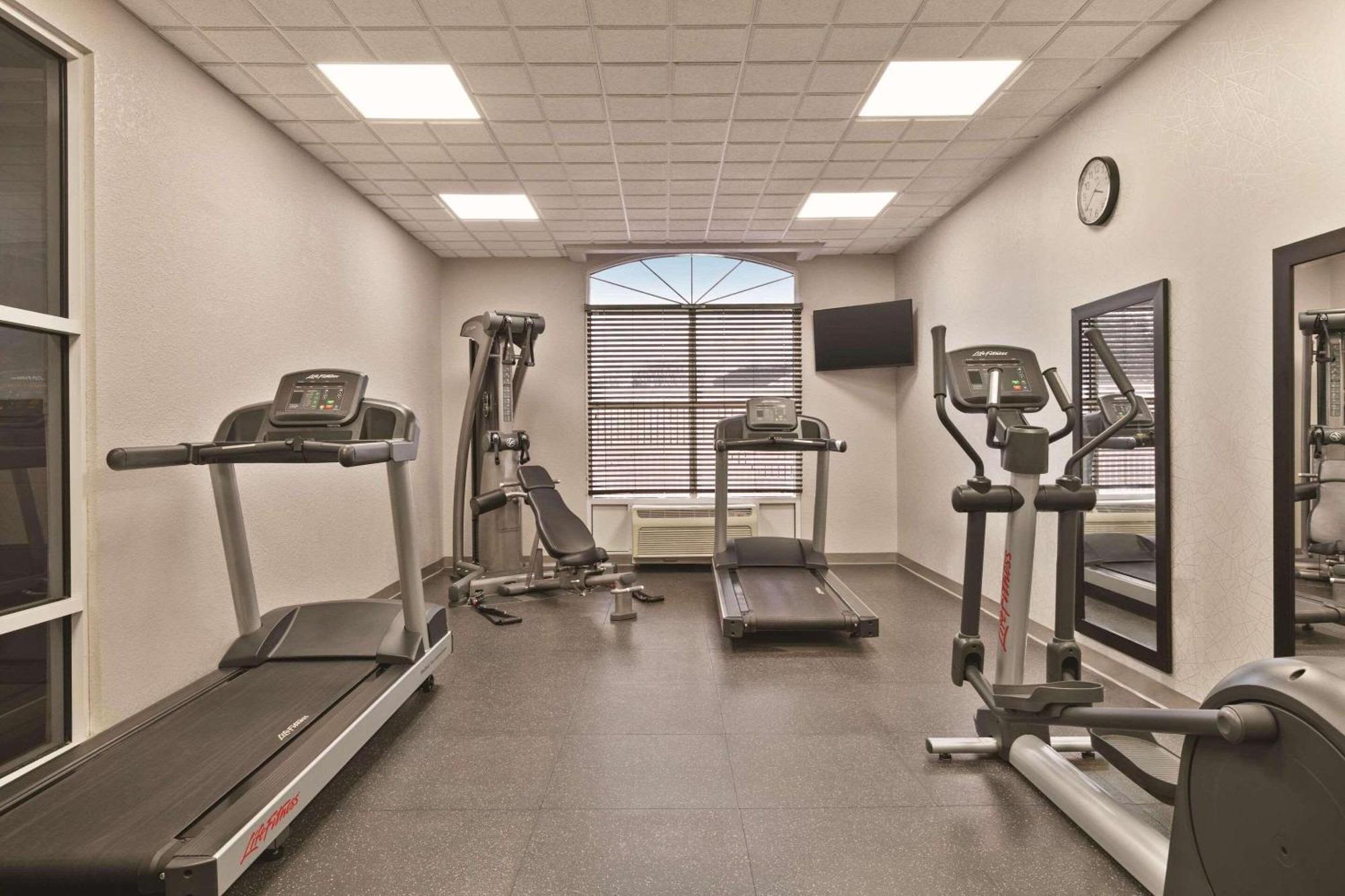 Country Inn & Suites By Radisson, Petersburg, Va Екстериор снимка