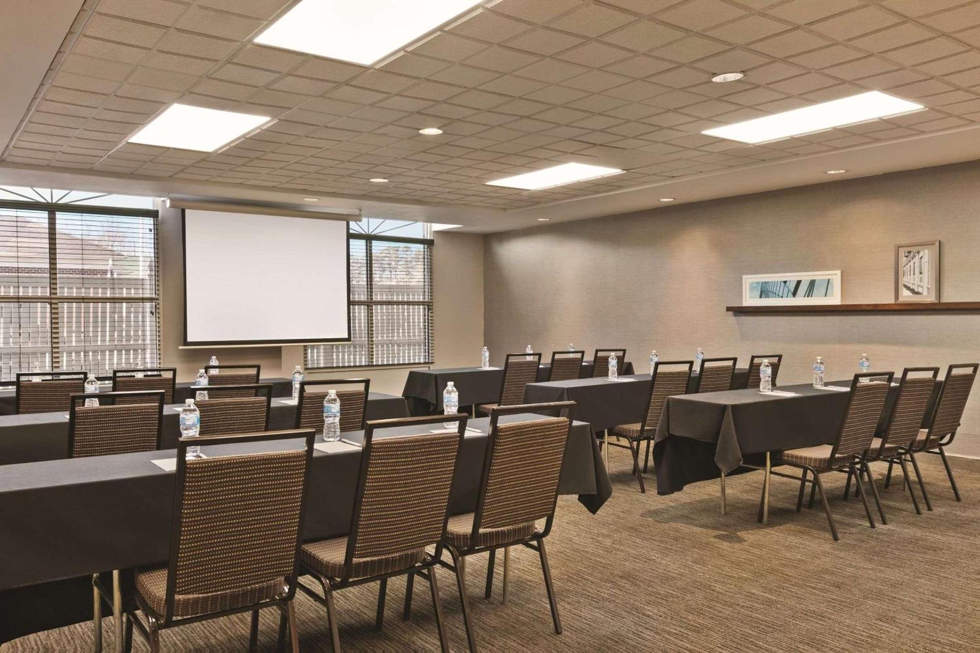 Country Inn & Suites By Radisson, Petersburg, Va Екстериор снимка
